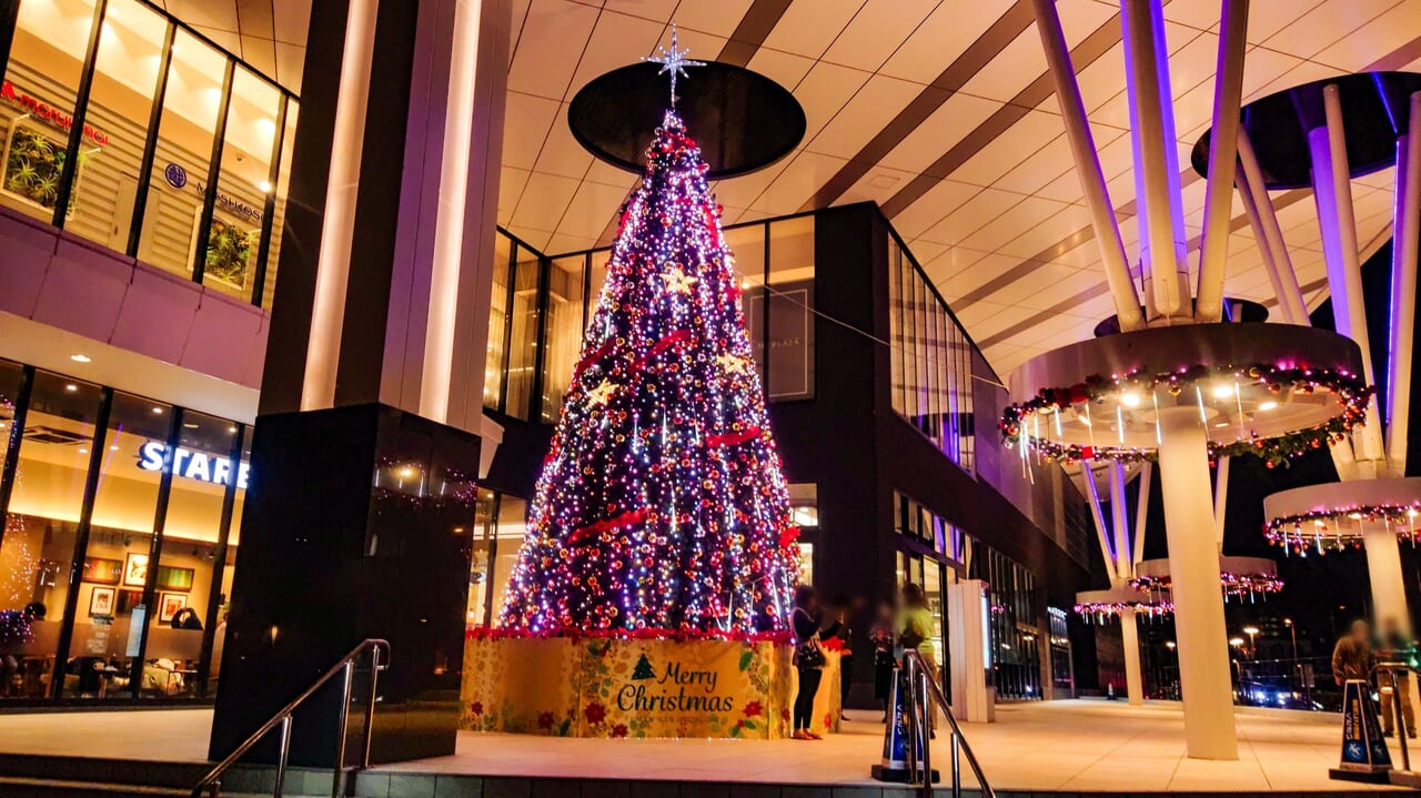 イオンモール旭川駅前、クリスマスツリー