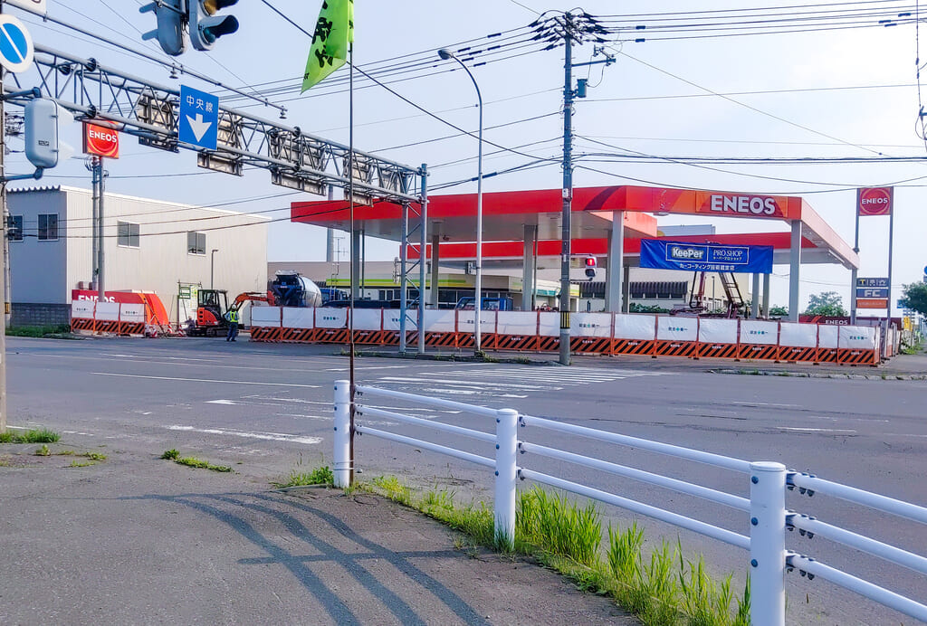 ENEOS Dr.Drive旭川北SS少し遠目から