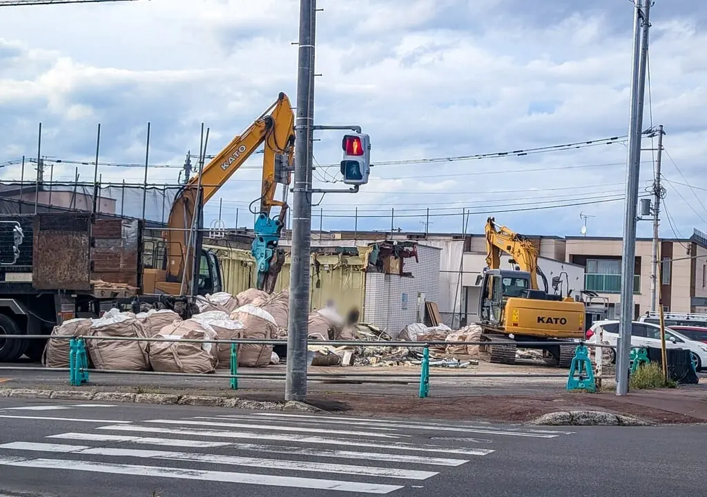 ローソン旭川東光9条四丁目店解体